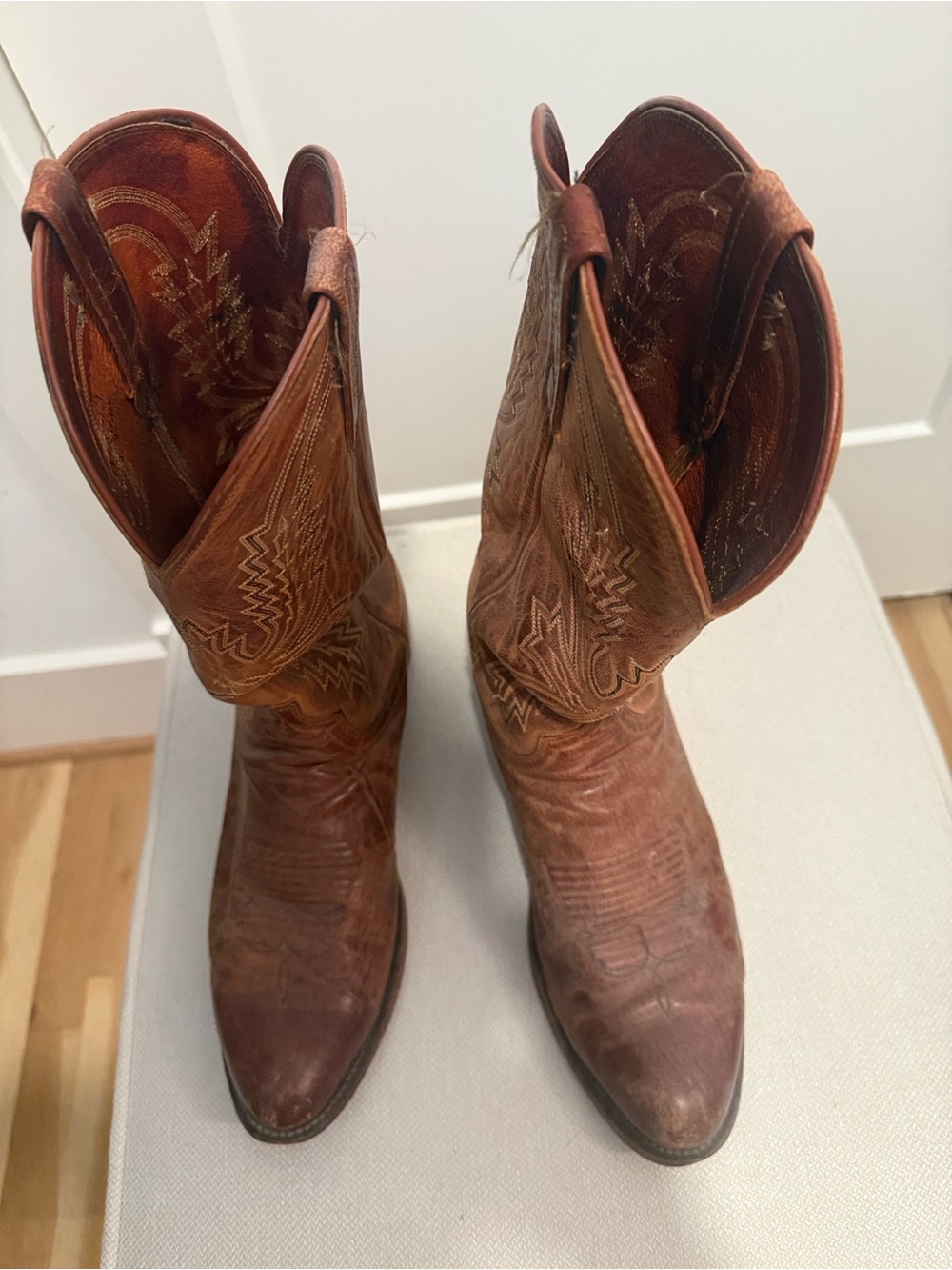 Lucchese Brown Leather Men's Western Cowboy Boots with Embroidered Shaft